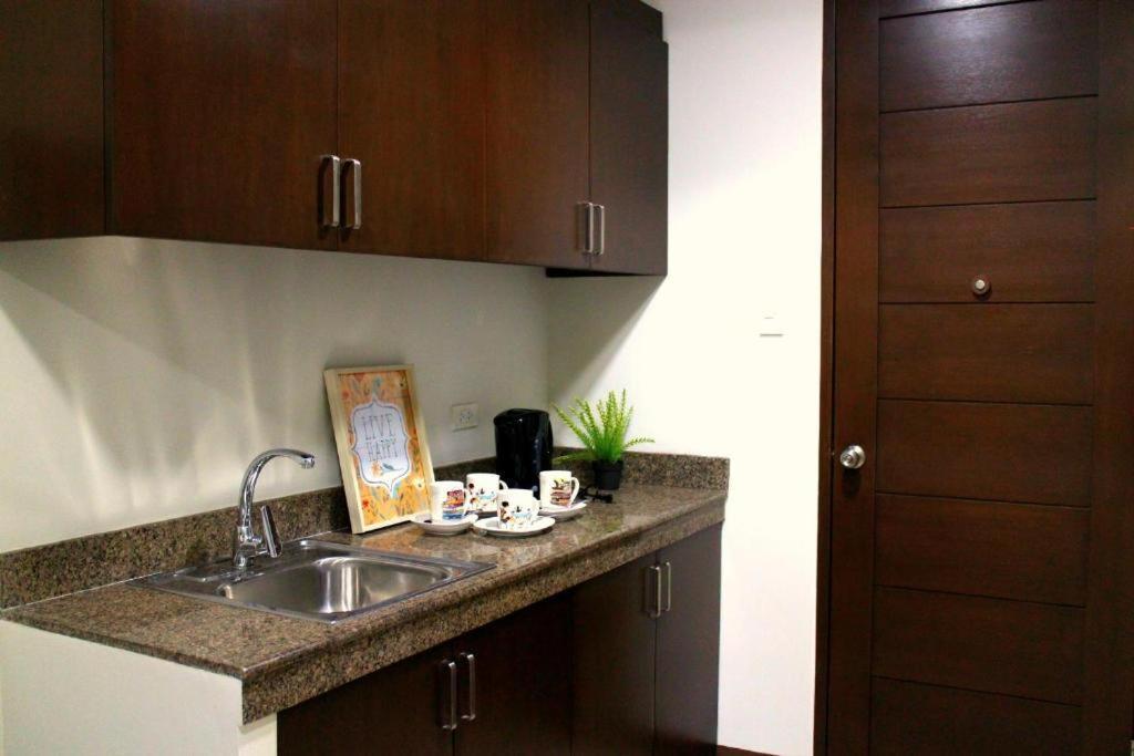 Urban Hostel Pasig City Ngoại thất bức ảnh