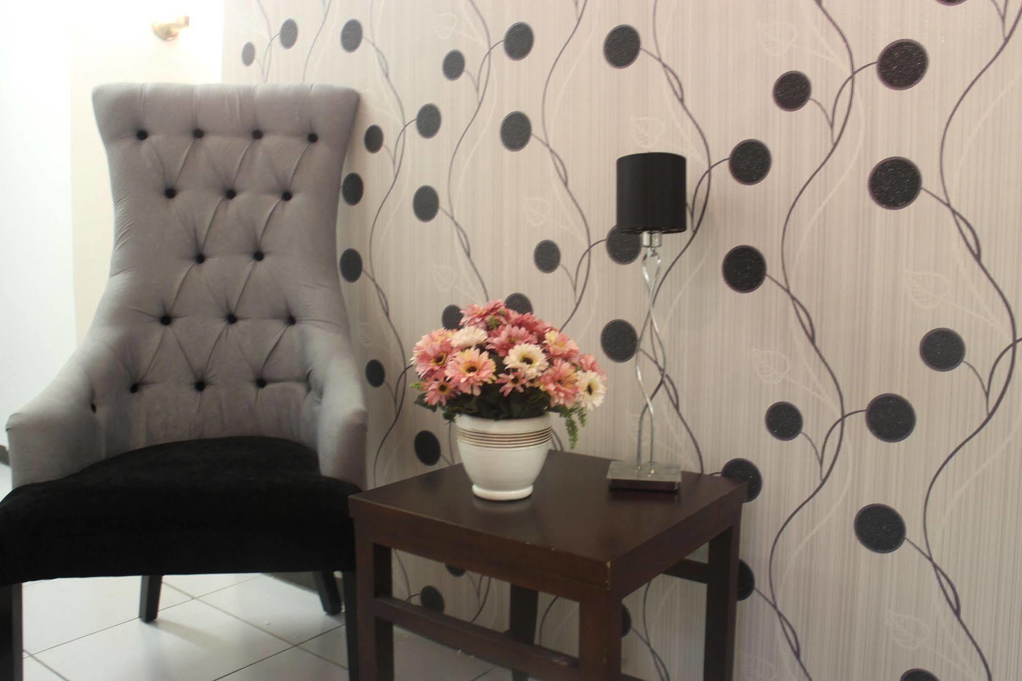 Urban Hostel Pasig City Ngoại thất bức ảnh